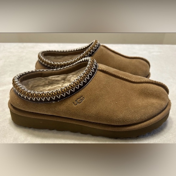 UGG Shoes - Ugg Tasman Slippers Chestnut Size 8 GUC!